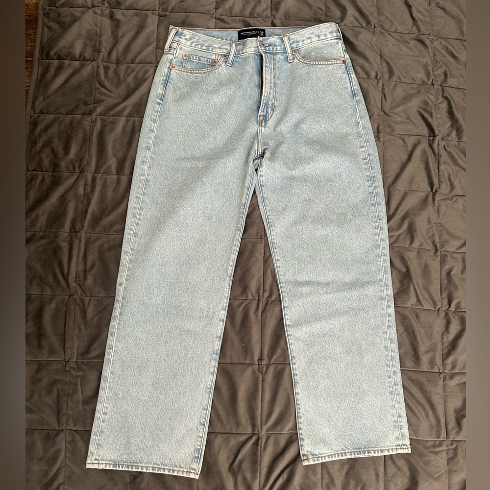 abercrombie and fitch baggy jeans